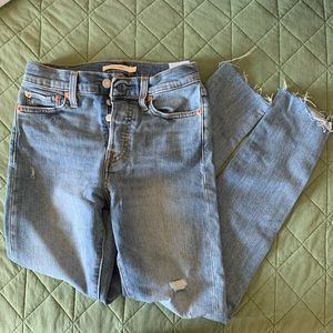 Levi’s Ripped Skinny Wedgie Jeans